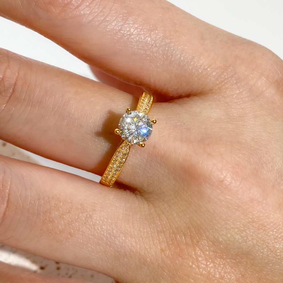 CINCIN MOISSANITE SATIS POTONGAN BULAT
